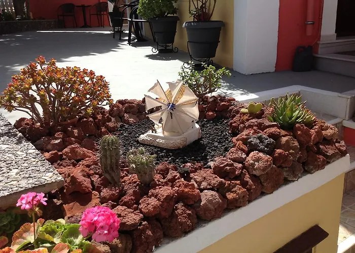 Pansion Zaharoula Pensión Fira (Santorini)