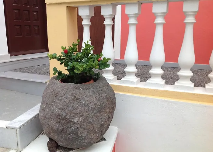 Pansion Zaharoula Fira (Santorini)