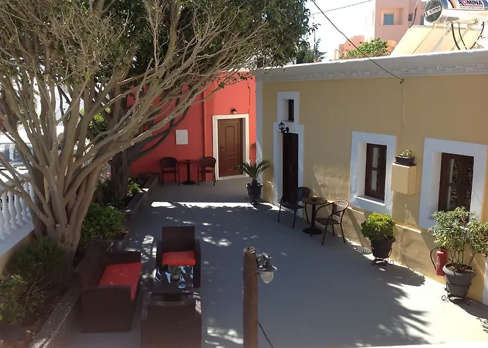 Pansion Zaharoula Pensionat Fira (Santorini)