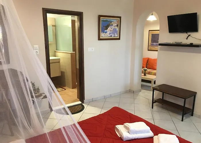 Pansion Zaharoula Pensionat Fira (Santorini)