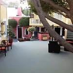 Pansion Zaharoula Fira (Santorini)