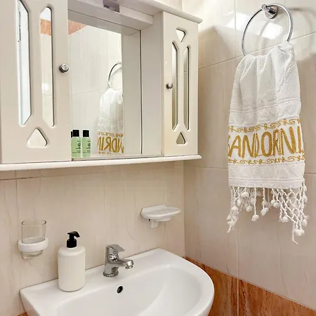 Pansion Zaharoula Fira (Santorini)