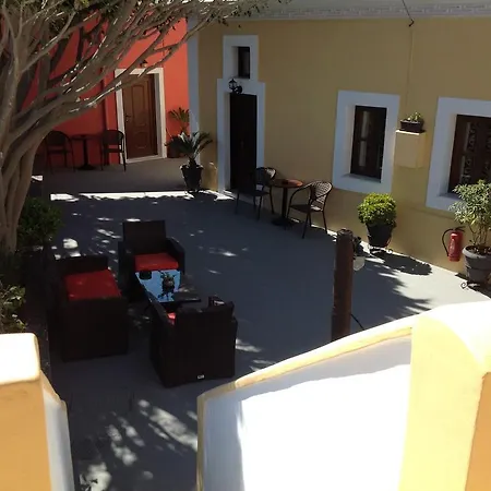 Guest house Pansion Zaharoula Fira (Santorini)