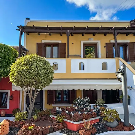 查哈罗拉膳食酒店 招待所 费拉