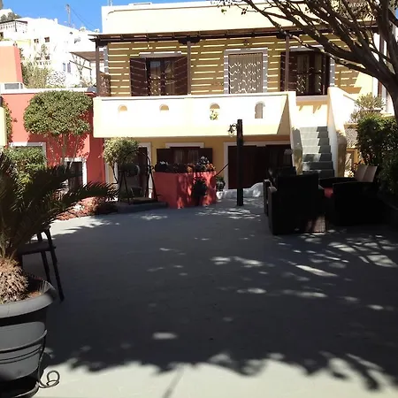 בית הארחה Pansion Zaharoula 3*