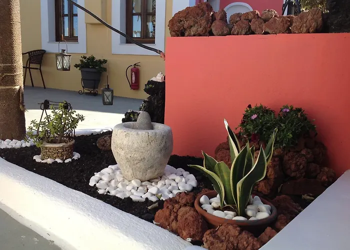 Pansion Zaharoula 3* Fira (Santorini)