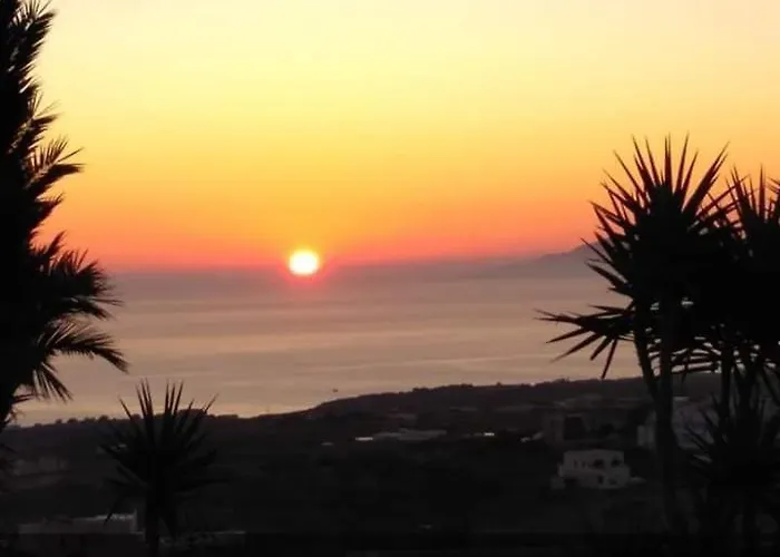 ゲストハウス パンション ザハルーラ 3*